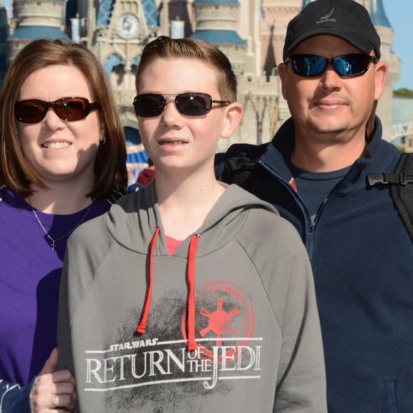 Meet your Posher, Lori - Picture 1 of 1